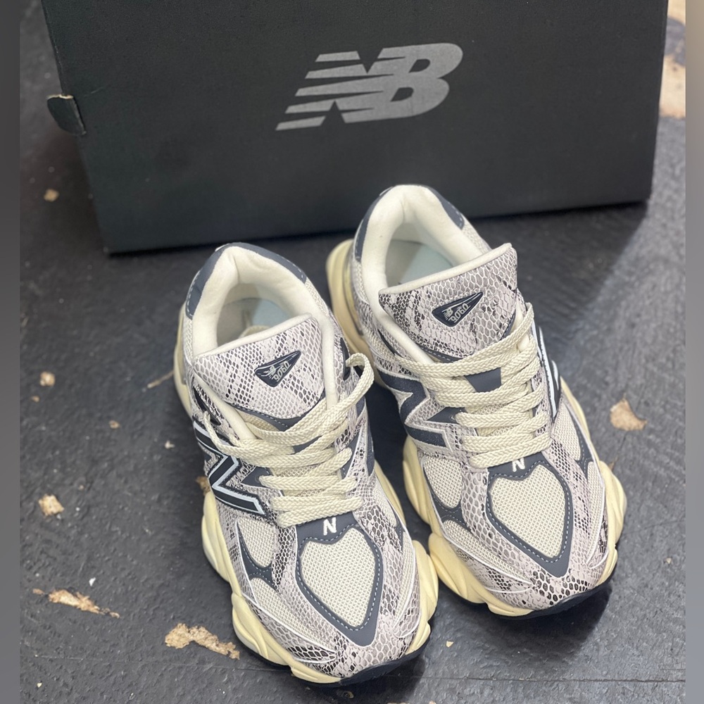 Women’s New Balance 9060 Year of the Snake (NEW) - Picture 3 of 6